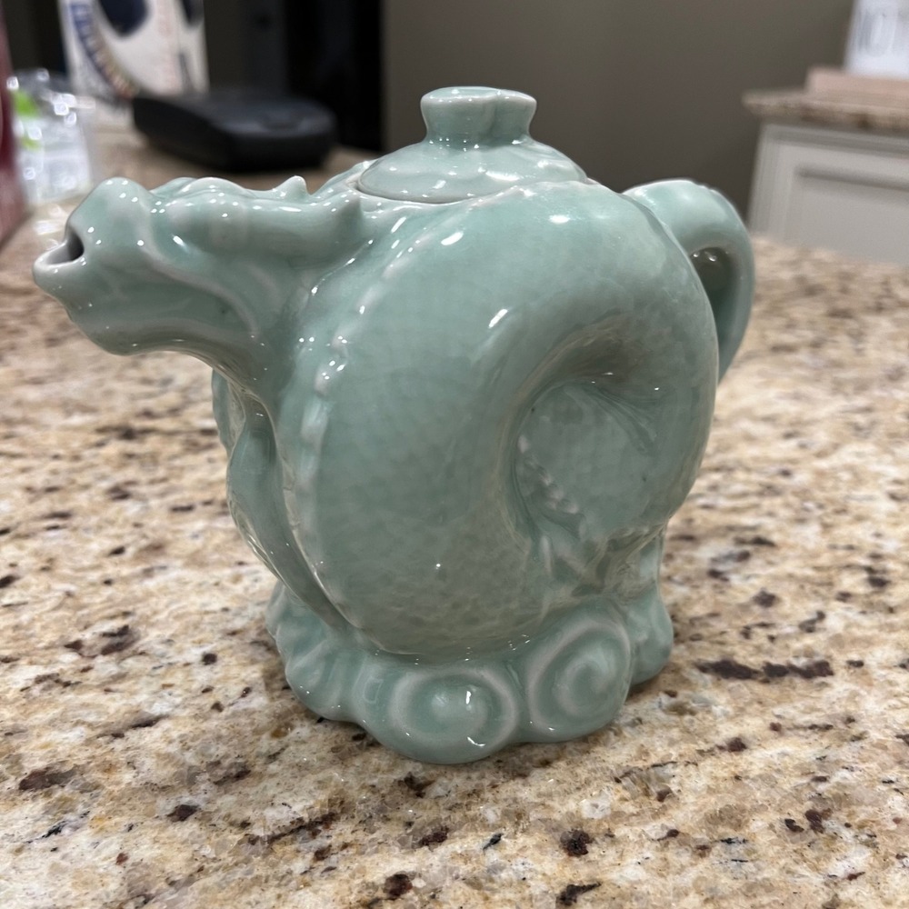 Vintage Celadon Green Ceramic Dragon Teapot Asian Mythical Tea Pot Made In China - Picture 4 of 7